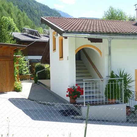 Haus Domenig * Umhausen